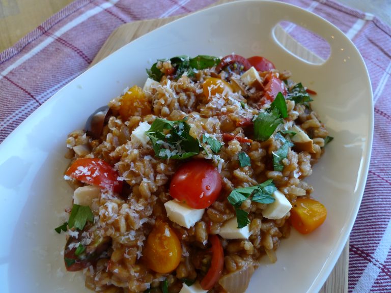 One Pan Farro “Risotto” with Tomatoes — The Kitchen Witch